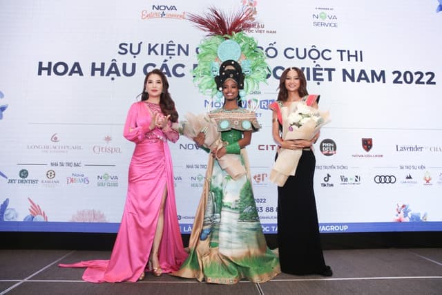 Hoa hậu Trái Đất 2021 cùng Trương Ngọc Ánh thăm NovaWorld Phan Thiet bằng trực thăng - Ảnh 5.